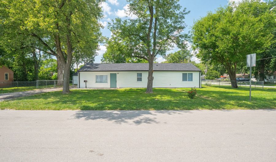 4690 N Sadlier Dr, Indianapolis, IN 46226 - 3 Beds, 2 Bath