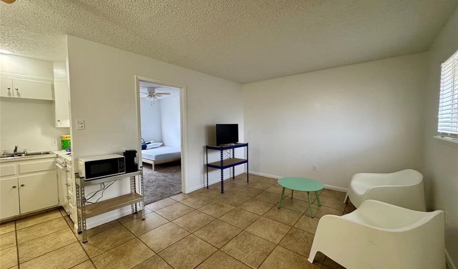 1415 Sewell St 1, Abilene, TX 79605 - 1 Beds, 1 Bath