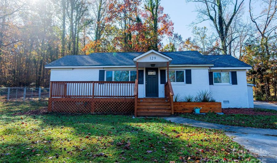 129 Lakeview Dr, Blacksburg, SC 29702 - 3 Beds, 3 Bath