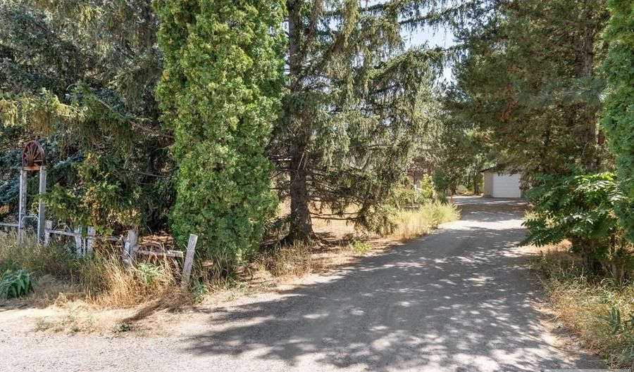 2020 Cromwell Ln, Blackfoot, ID 83221 - 4 Beds, 4 Bath
