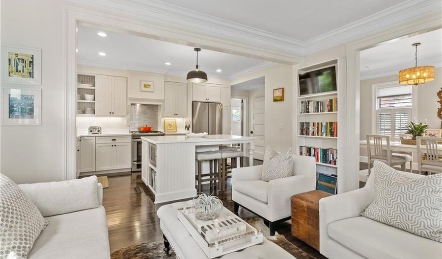 12 Bliss Rd, Newport, RI 02840 - 3 Beds, 3 Bath