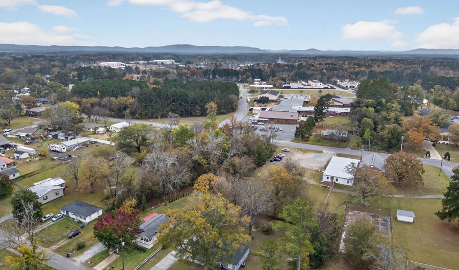 522 Perman St SW, Attalla, AL 35954 - 3 Beds, 2 Bath