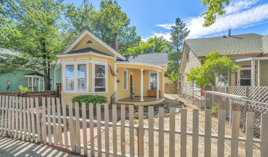 608 N Nevada St, Carson City, NV 89703 - 2 Beds, 1 Bath