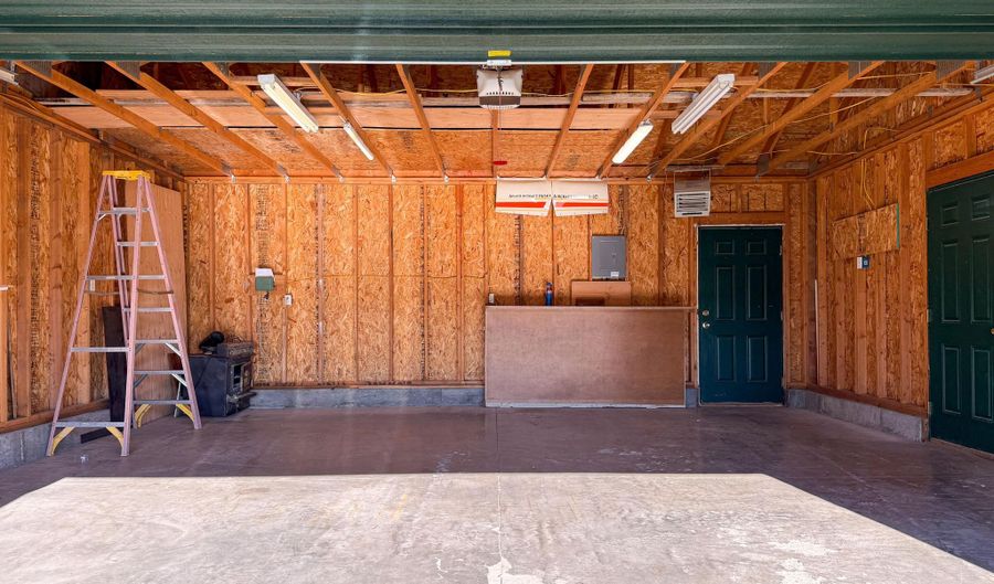 251 HILLVIEW Dr, Afton, WY 83110 - 3 Beds, 2 Bath