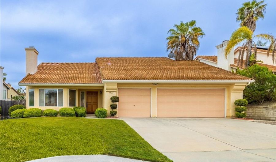1975 Suncrest Ave, Oceanside, CA 92056 - 3 Beds, 2 Bath