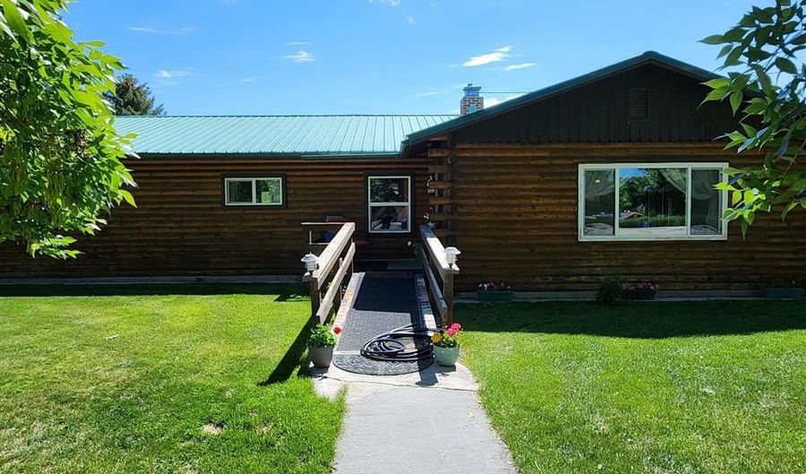 201 2nd St, Burlington, WY 82411 - 3 Beds, 1 Bath