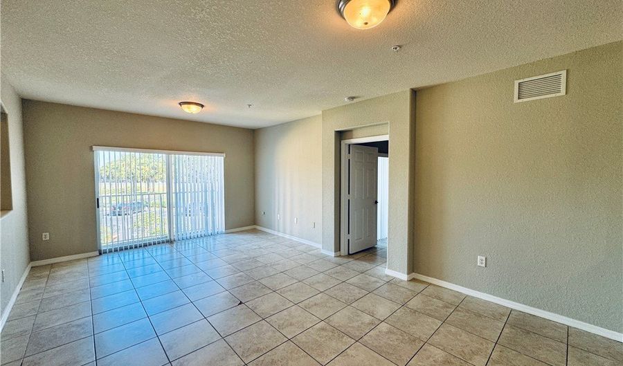 13180 Bella Casa Cir 275, Fort Myers, FL 33966 - 3 Beds, 2 Bath