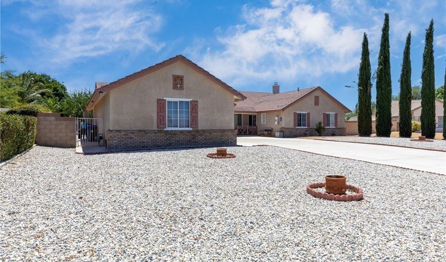 13161 Mugu Ct, Apple Valley, CA 92308 - 5 Beds, 4 Bath
