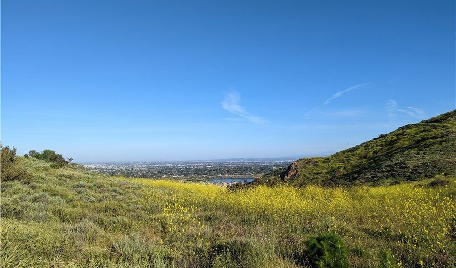 5825 E Creekside Ave 8, Orange, CA 92869 - 2 Beds, 2 Bath