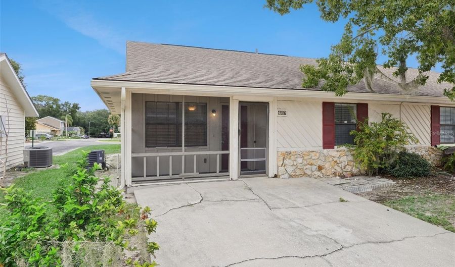 457 HEMLOCK St, Altamonte Springs, FL 32714 - 2 Beds, 2 Bath