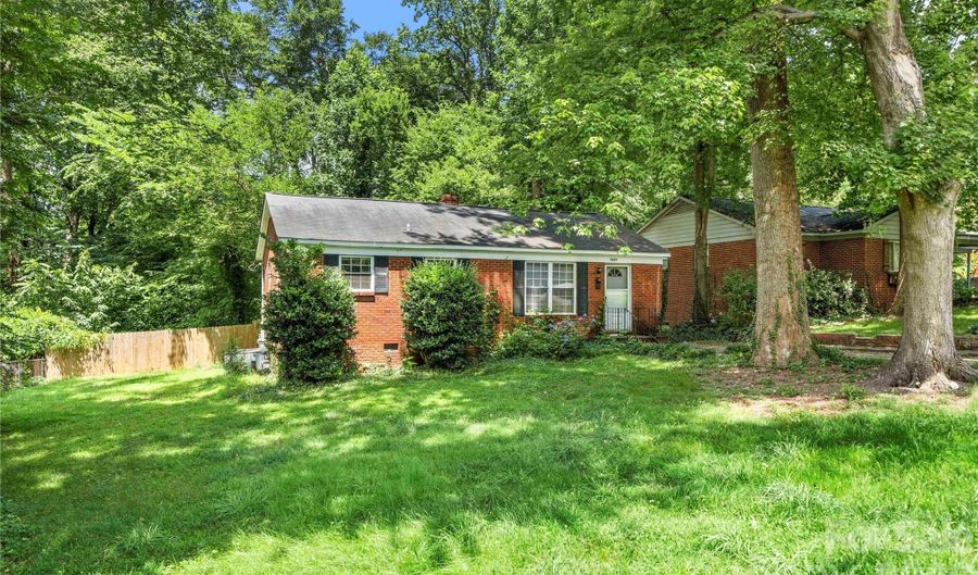 5027 Erickson Rd, Charlotte, NC 28205 - 3 Beds, 1 Bath