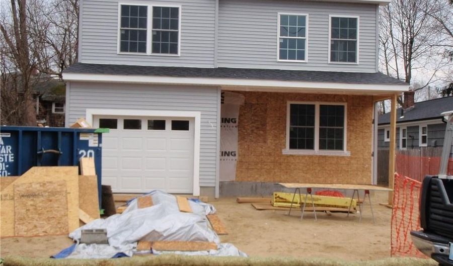 79 Sherman St, East Providence, RI 02915 - 3 Beds, 3 Bath