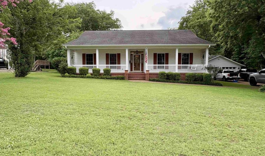 1472 E Main St, Batesville, AR 72501 - 4 Beds, 2 Bath