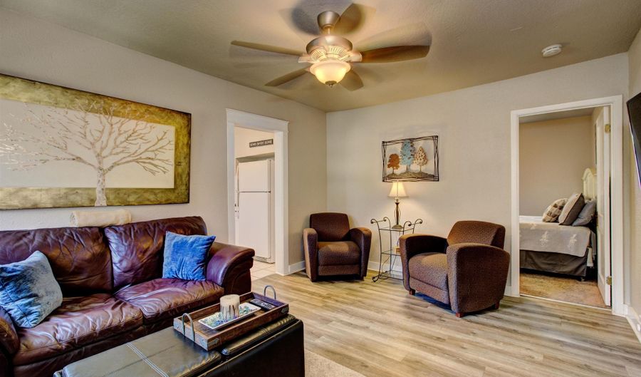 503 S Latah St, Boise, ID 83705 - 2 Beds, 1 Bath