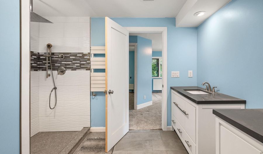 91 MICHELS Cir, Glenwood Springs, CO 81601 - 5 Beds, 3 Bath