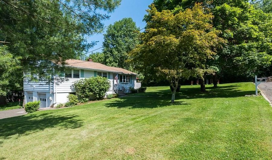 20 High Meadow Rd, Branford, CT 06405 - 3 Beds, 2 Bath