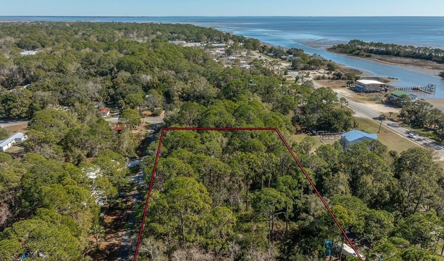 4 Pine Dr, Apalachicola, FL 32320 - 0 Beds, 0 Bath