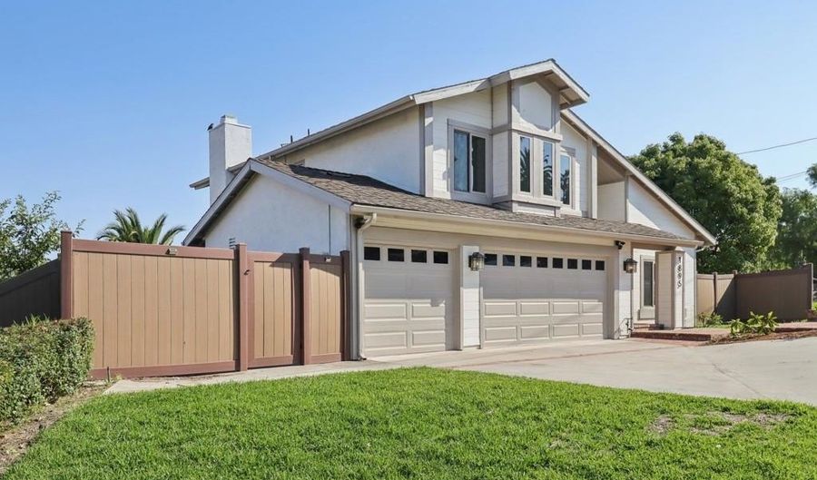 1895 Laurel Rd, Oceanside, CA 92054 - 3 Beds, 3 Bath
