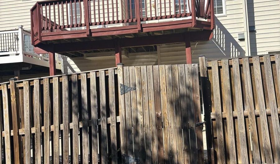 43725 BANSHEE HEIGHTS Ter, Ashburn, VA 20148 - 3 Beds, 4 Bath