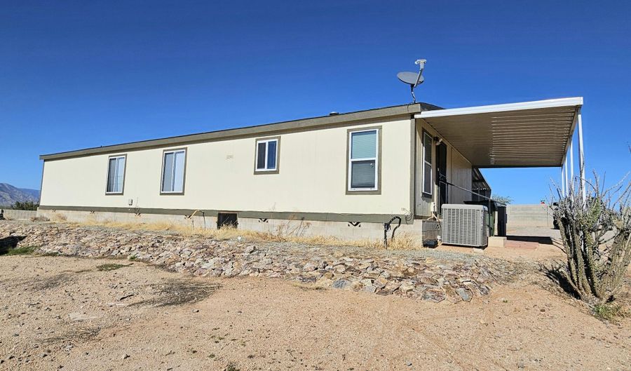 172 S Pima Ln, Benson, AZ 85602 - 3 Beds, 2 Bath