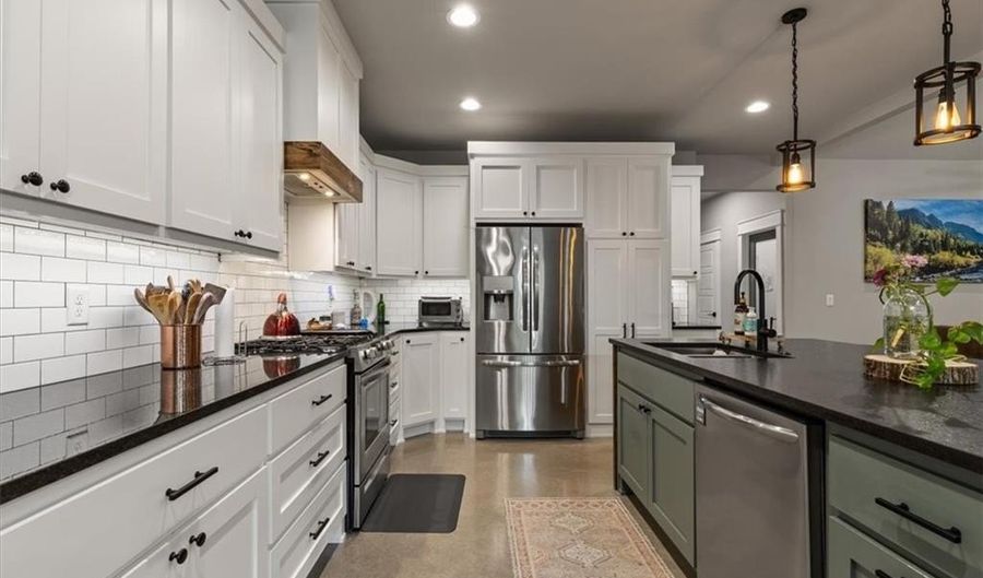 11 Epping Dr, Bella Vista, AR 72714 - 3 Beds, 2 Bath