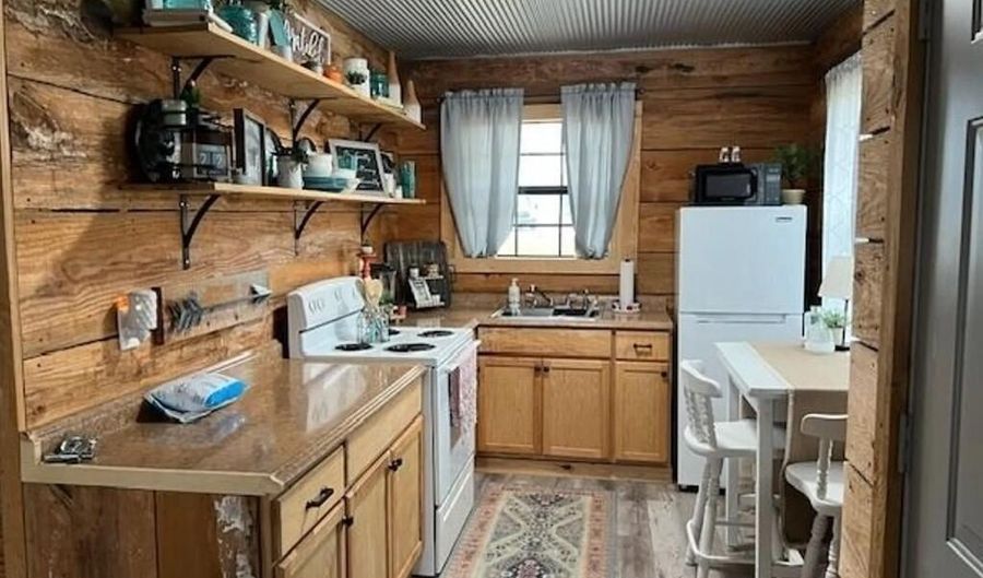 612 U.s. 51, Bogue Chitto, MS 39629 - 4 Beds, 4 Bath