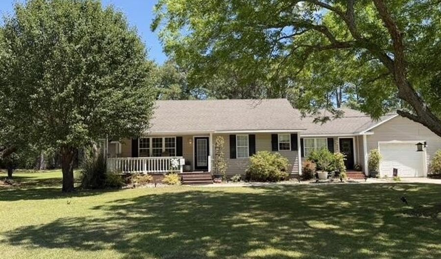 189 Seashore Dr, Atlantic, NC 28511 - 3 Beds, 2 Bath