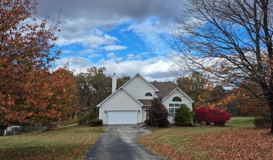 13 Apple Ridge Rd, Alloway, NJ 07461 - 4 Beds, 3 Bath