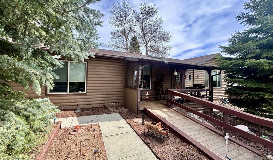 125 Maple St, Buffalo, WY 82834 - 4 Beds, 2 Bath