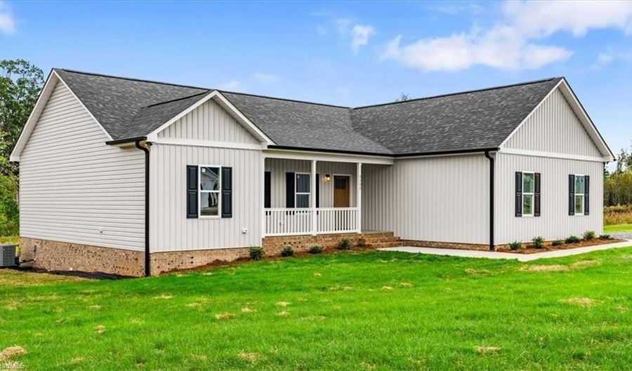 3302 Fox Glow Trl, Asheboro, NC 27205 - 3 Beds, 2 Bath