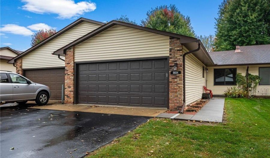 8654 134th St W, Apple Valley, MN 55124 - 2 Beds, 1 Bath