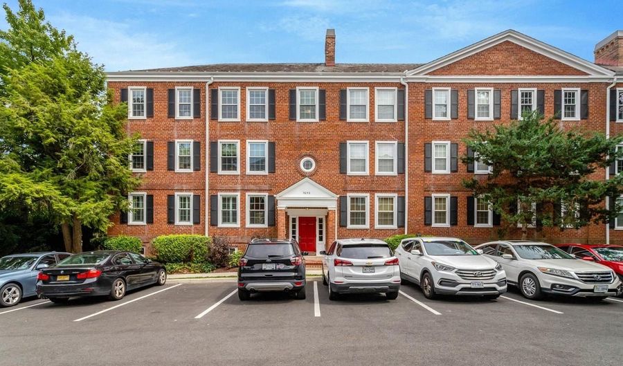 3052 S BUCHANAN St #C1, Arlington, VA 22206 - 2 Beds, 1 Bath