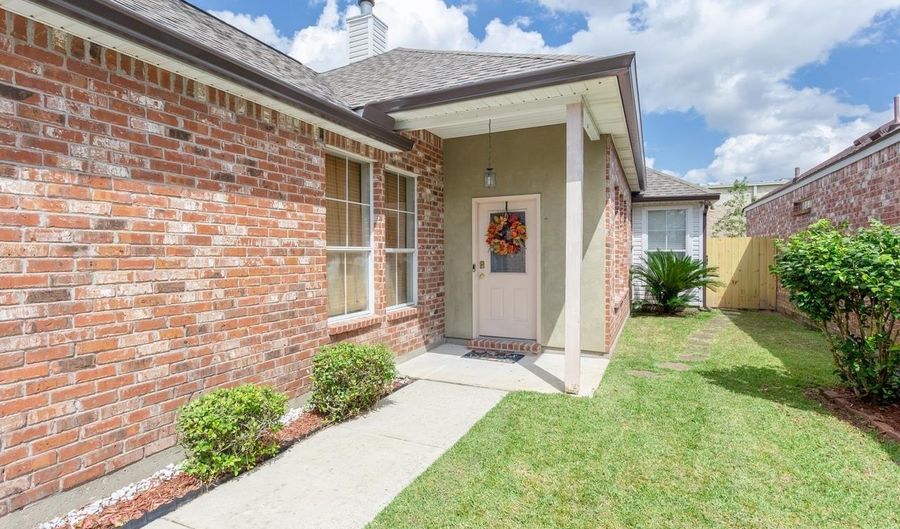 9591 Pecan Tree Dr, Baton Rouge, LA 70810 - 3 Beds, 2 Bath