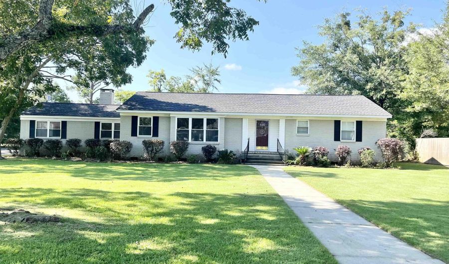 326 E Horner St, Atmore, AL 36502 - 3 Beds, 2 Bath
