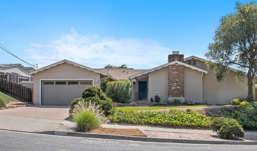 5374 Wellesley St, La Mesa, CA 91942 - 3 Beds, 3 Bath