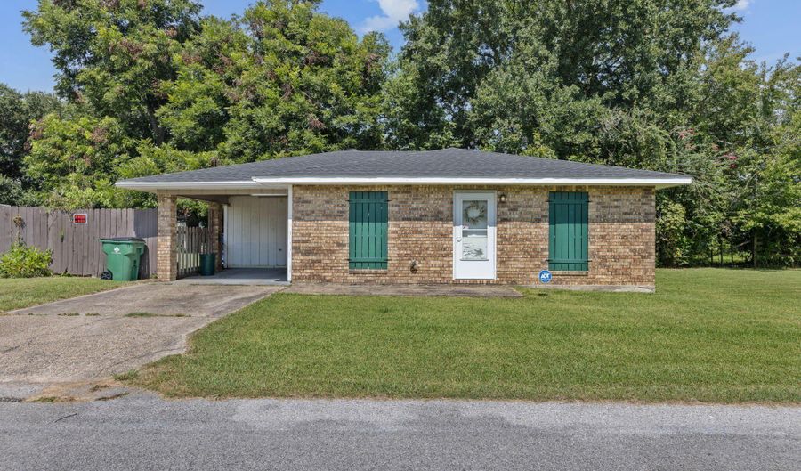 316 Alley St, Abbeville, LA 70510 - 2 Beds, 1 Bath