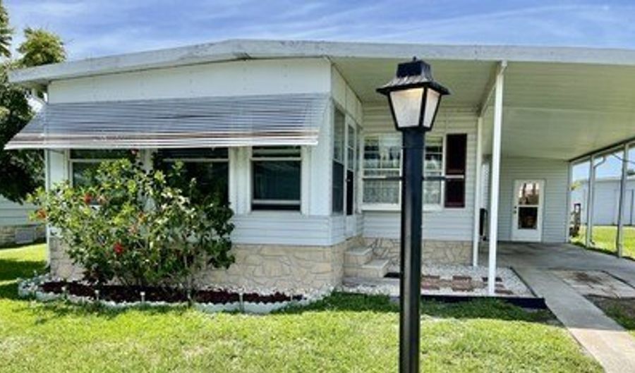 911 Oriole Cir, Barefoot Bay, FL 32976 - 2 Beds, 2 Bath