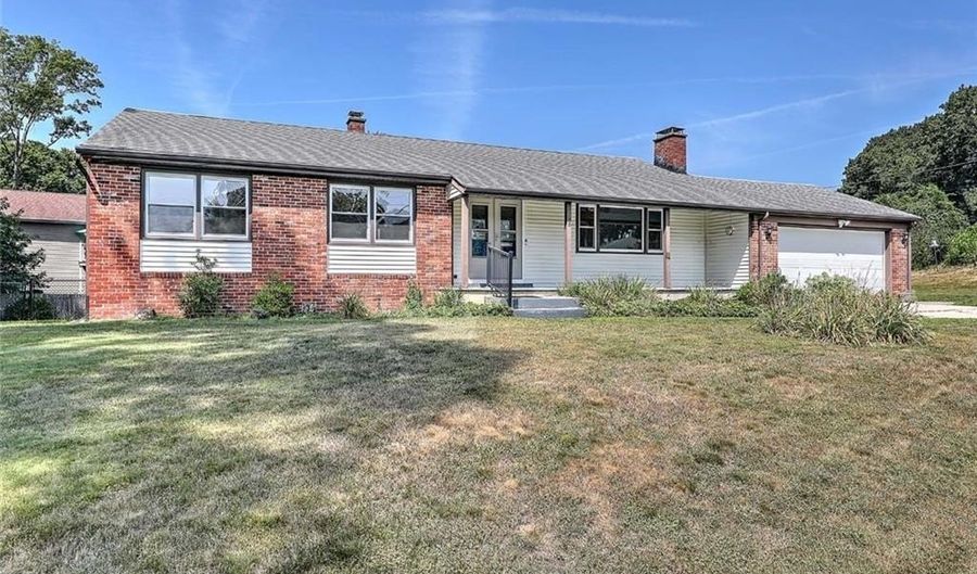 45 Countryside Dr, North Providence, RI 02904 - 3 Beds, 3 Bath