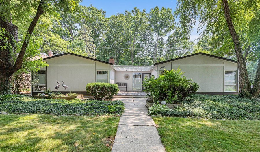 1402 Bardstown Trl, Ann Arbor, MI 48105 - 3 Beds, 3 Bath