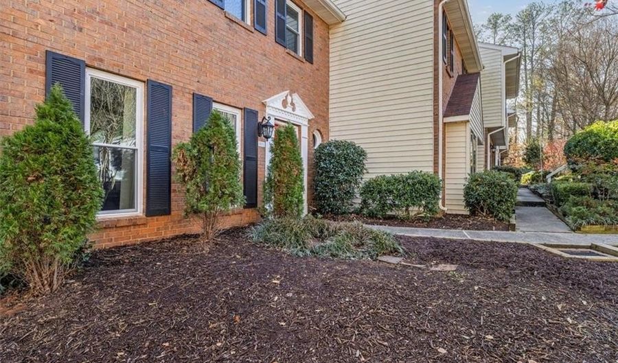 3155 Cape Cir, Alpharetta, GA 30009 - 2 Beds, 3 Bath