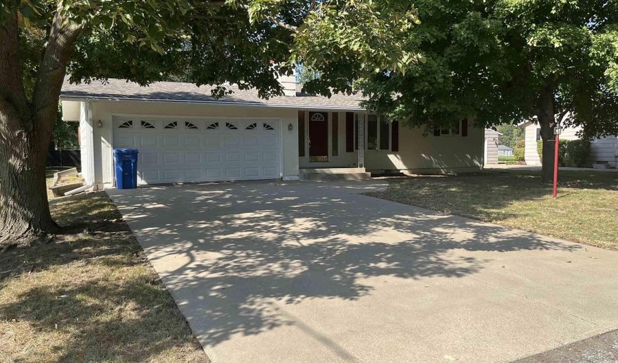 509 N 12th St, Albia, IA 52531 - 2 Beds, 2 Bath