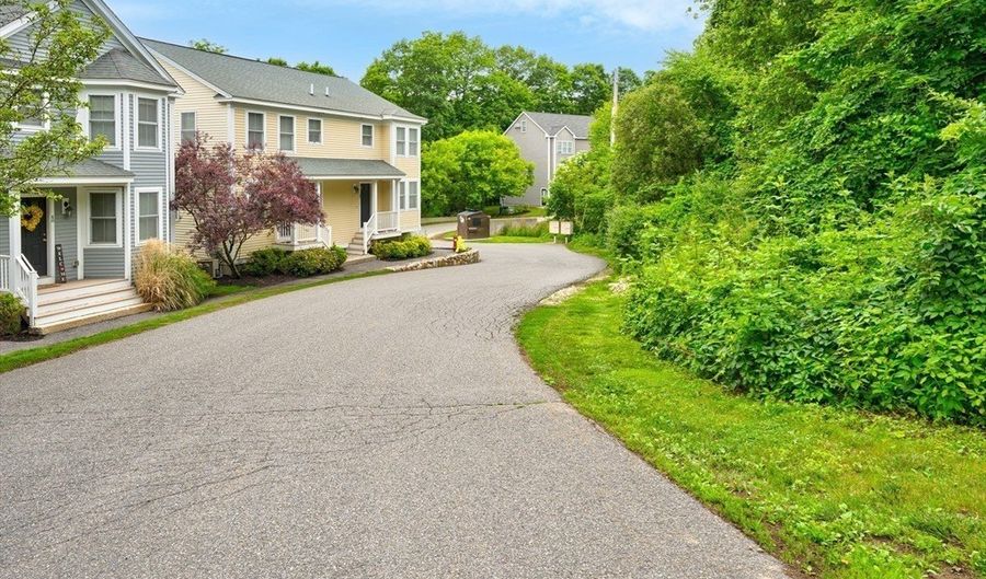 8 High St F2, Acton, MA 01720 - 2 Beds, 2 Bath