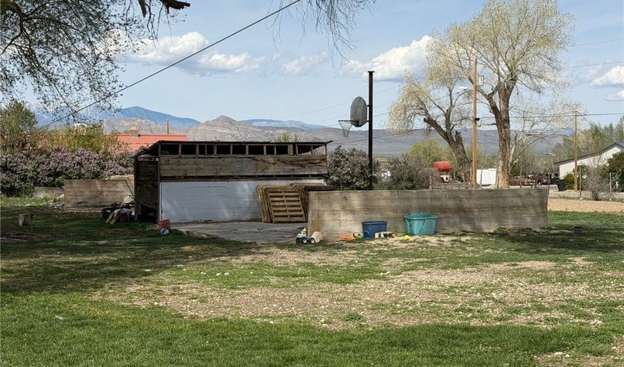 187 N Main St, Ely, NV 89317 - 5 Beds, 2 Bath