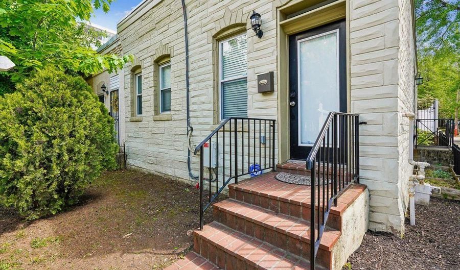 1339 C St NE, Washington, DC 20002 - 2 Beds, 2 Bath