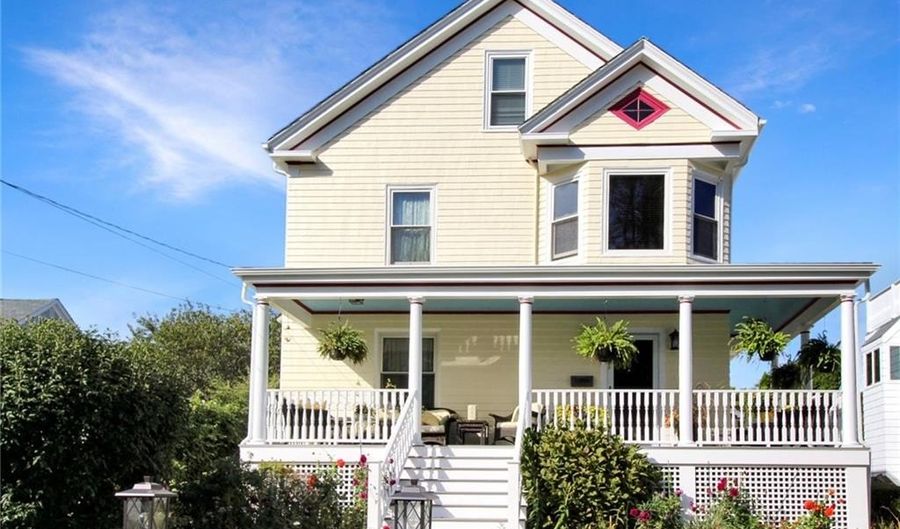 99 Roseneath Ave, Newport, RI 02840 - 5 Beds, 2 Bath