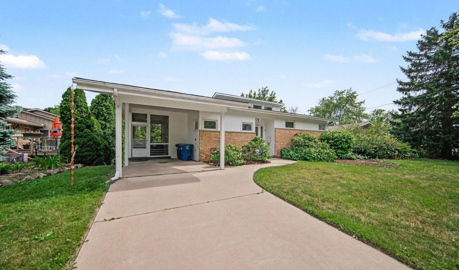 1815 Arbordale St, Ann Arbor, MI 48103 - 3 Beds, 2 Bath