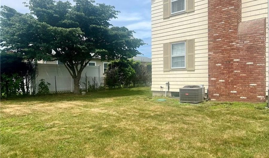45 Rosemary St, Cranston, RI 02920 - 4 Beds, 3 Bath