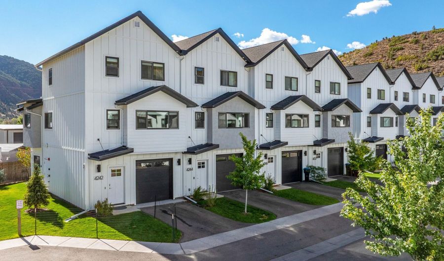 4242 Ripple Ln, Glenwood Springs, CO 81601 - 3 Beds, 4 Bath