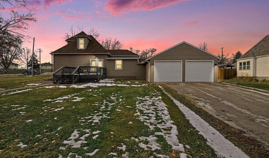 605 N 7 St, Arlington, NE 68002 - 2 Beds, 1 Bath