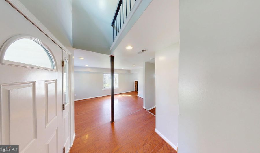 15511 PEACH WALKER Dr, Bowie, MD 20716 - 3 Beds, 2 Bath
